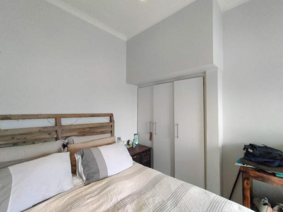 2 Bedroom Property for Sale in Zonnebloem Western Cape
